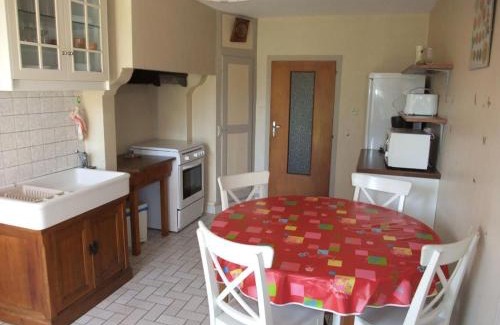 Fougerolles Casa | Gîte calme à Fougerolles, idéal pour familles - FR-1-583-456