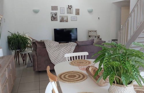Nouaille-Maupertuis Casa | Gîte Chaleureux " Le Petit Mauze"