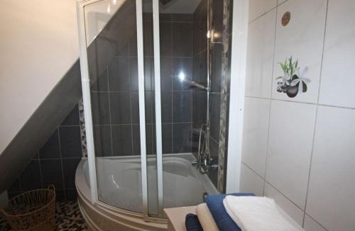 Le Saulcy Casa | Gîte chaleureux avec terrasse, proche sentiers de randonnée, équipements inclus, à 30min de Saint-Dié - FR-1-589-381