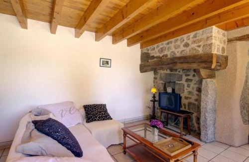 Les Salles Casa | Gîte Charmant avec Jardin Privatif, Cheminée, et Activités Nature Proches, Animaux Acceptés - FR-1-496-66