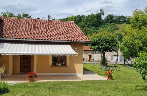 Naives-Rosieres Casa | Gîte charmant à Naives-Rosières : 4 pers., grand terrain fleuri, proche Bar-le-Duc - FR-1-585-51