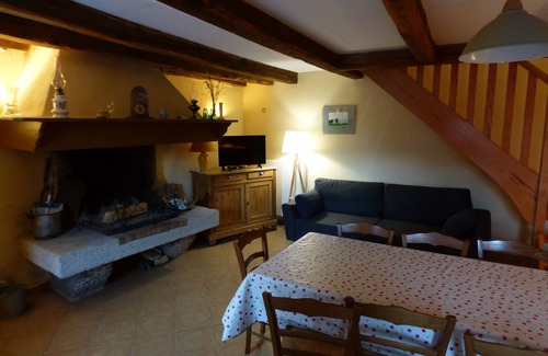 Fraissinet-de-Lozere Casa | Gîte chez Sylvie - La Brousse - Pied du Mont Lozère