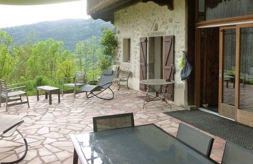 Saint-Andre-de-Boege Apartamento | Gîte "chez loan" in a magnificent charming house in the Vallée Verte