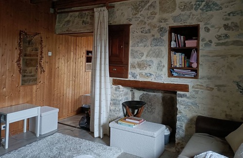 Saint-Andre-de-Boege Apartamento | Gîte "chez loan" in a magnificent charming house in the Vallée Verte