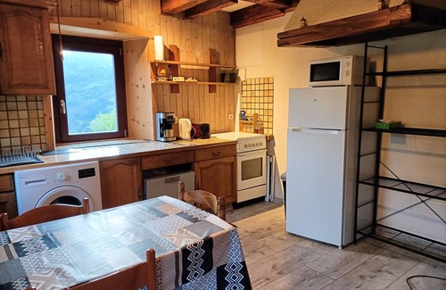 Saint-Andre-de-Boege Apartamento | Gîte "chez loan" in a charming house in the Vallée Verte