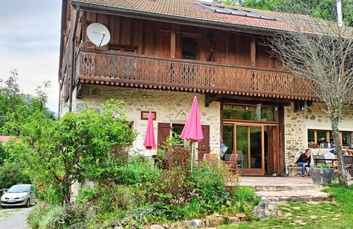 Saint-Andre-de-Boege Apartamento | Gîte "chez loan" in a charming house in the Vallée Verte