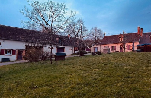 Mery-sur-Cher Cabaña | Gîte-Confortable-Baño para personas con movilidad reducida-Vista al Jardín