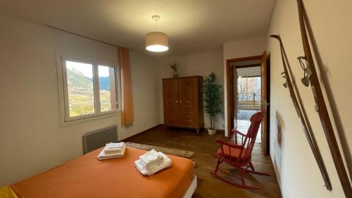 Embrun Casa | Gîte confort 15 couchages, vue panoramique Montagne Hautes Alpes, Terrasses