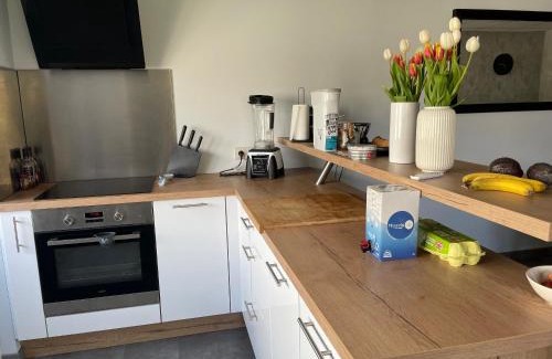 La Suze-sur-Sarthe Casa | Gîte confortable avec piscine, parking et Wi-Fi à La Suze-sur-Sarthe - FR-1-410-399