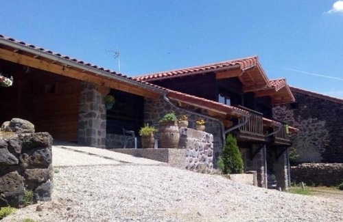 Solignac-sur-Loire Casa | Gîte confortable près de la Cascade de la Beaume avec terrasses et parking privatif - FR-1-582-30