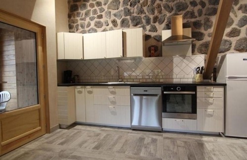 Solignac-sur-Loire Casa | Gîte confortable près de la Cascade de la Beaume avec terrasses et parking privatif - FR-1-582-30