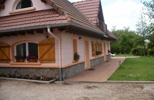 Corcieux Casa | Gîte Corcieux, 4 pièces, 6 personnes - FR-1-589-15