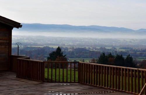 Pouilly-les-Feurs Casa | Gîte cosy avec terrasse privée dans la campagne des Monts du Lyonnais, animaux acceptés - FR-1-496-345