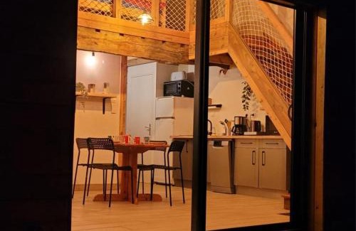 Pouilly-les-Feurs Casa | Gîte cosy avec terrasse privée dans la campagne des Monts du Lyonnais, animaux acceptés - FR-1-496-345