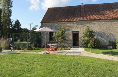 Guilly Casa | Gîte cosy en Val de Loire, proche Loire, Sologne, Sully/Loire - 1 ch, salon, cuisine, linge inclus - FR-1-590-30