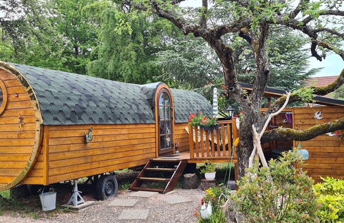 Ville Cabina | Gîte D'alsace La Roulotte des Prunelles Sauvages Spa/jacuzzi Privatif
