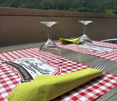 Saint-Florent-sur-Auzonnet Apartamento | Gîte de la tourterelle