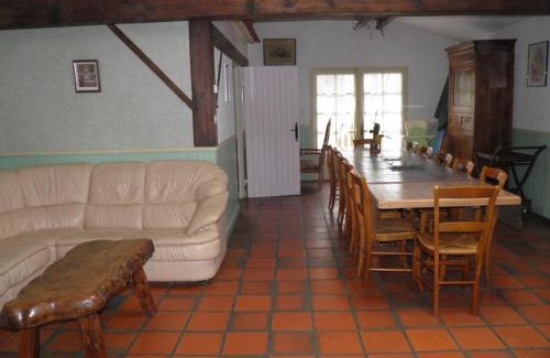 Foussais-Payre Casa | Gîte de caractère avec étang privé, jardin clos et cheminée, parfait pour les familles - FR-1-426-121