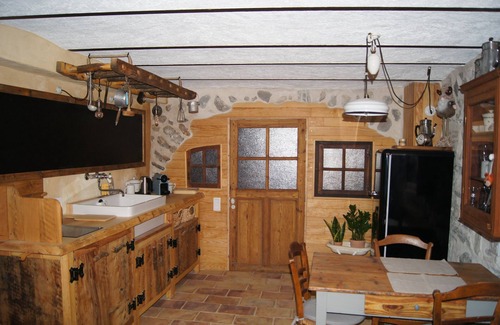 La Roche-des-Arnauds Apartamento | Gîte de Charme Cocooning Avec Balnéo et Sauna au Cœur D'un Joli Petit Village !