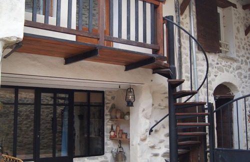 La Roche-des-Arnauds Apartamento | Gîte de Charme Cocooning Avec Balnéo et Sauna au Cœur D'un Joli Petit Village !