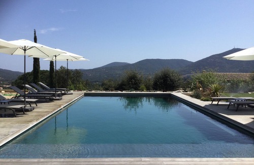 Plan-de-la-Tour Cabaña | Vrbo Property