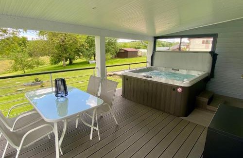 Plombieres-les-Bains Casa | Gîte de charme avec sauna, spa et terrain de pétanque à Plombières-les-Bains, idéal en famille - FR-1-589-432