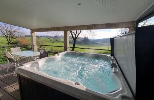 Plombieres-les-Bains Casa | Gîte de charme avec sauna, spa et terrain de pétanque à Plombières-les-Bains, idéal en famille - FR-1-589-432