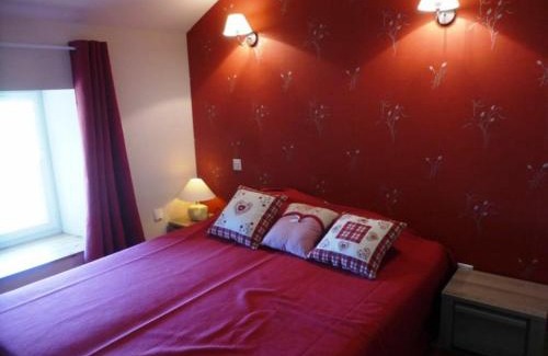 Freycenet-la-Cuche Casa | Gîte de charme avec terrasse, proche sports d'hiver, animaux admis - FR-1-582-26