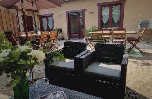 Chateauroux Casa | Gîte de charme rénové à Châteauroux, jardin privé, jusqu'à 10 pers, proche centre et Belle-Isle - FR-1-591-581