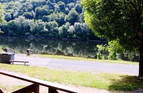 Laval-sur-Luzege Apartamento | Gîte de France Chalet - Gîte de France 4 personnes MAE-6494