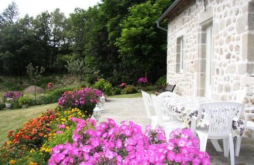 Sarroux-Saint-Julien Apartamento | Gîte de France Chez dédé et léa 3 épis - Gîte de France 6 personnes MAE-9414