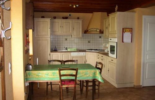 Sarroux-Saint-Julien Apartamento | Gîte de France Chez dédé et léa 3 épis - Gîte de France 6 personnes MAE-9414