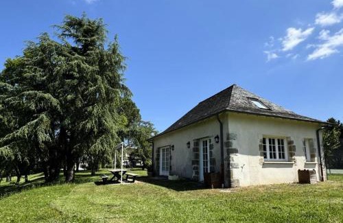 Brive-la-Gaillarde Apartamento | Gîte de France Pool house et tennis 3 épis - Gîte de France 7 personnes MAE-4611
