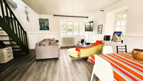 Brive-la-Gaillarde Apartamento | Gîte de France Pool house et tennis 3 épis - Gîte de France 7 personnes MAE-4611
