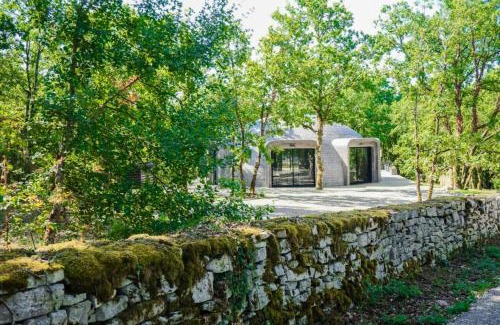 Chartrier-Ferriere Apartamento | Gîte de France Game of dome - Gîte de France 4 personnes MAE-4601