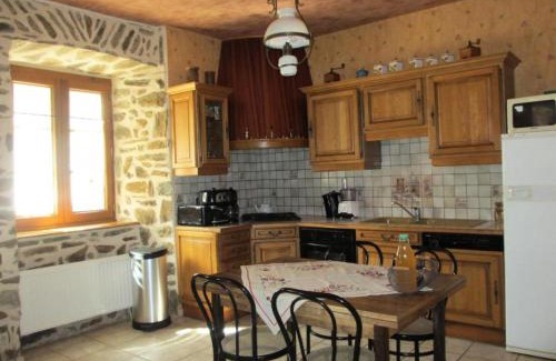 Beyssenac Apartamento | Gîte de France Gite de la genette 3 épis - Gîte de France 8 personnes MAE-0024