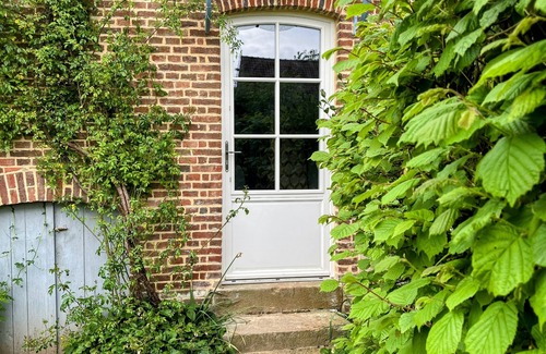 Aigneville Casa | Gîte de L'atelier at Chateau D'aigneville