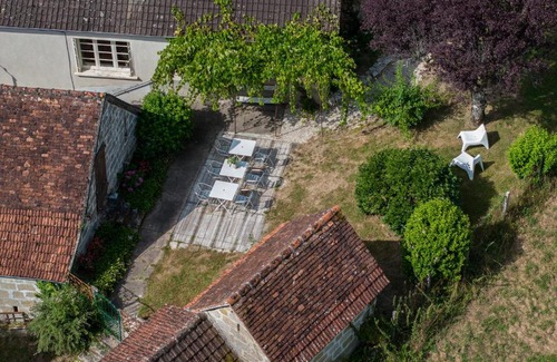 Saint-Julien-Maumont Casa | Gîte de la Gare aux Fleurs