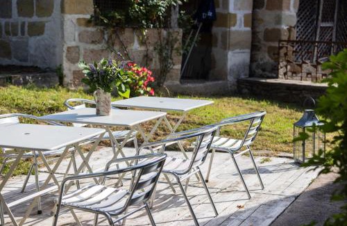 Saint-Julien-Maumont Casa | Gîte de la Gare aux Fleurs