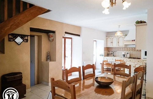 Autoire Casa | Gîte de la Maynardière - AUTOIRE