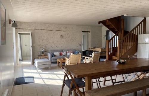 Courbouzon Casa | Gîte de Masne