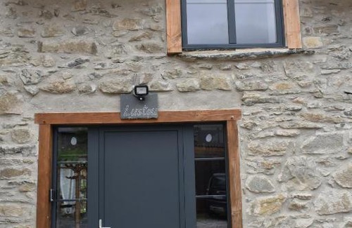 Sailhan Chalet De Esquí | Gîte de montagne Le Lustou