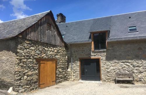 Sailhan Chalet De Esquí | Gîte de montagne Le Lustou