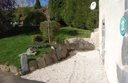 Orcival Casa | Gîte de Rouchaube Orcival : la Petite Maison