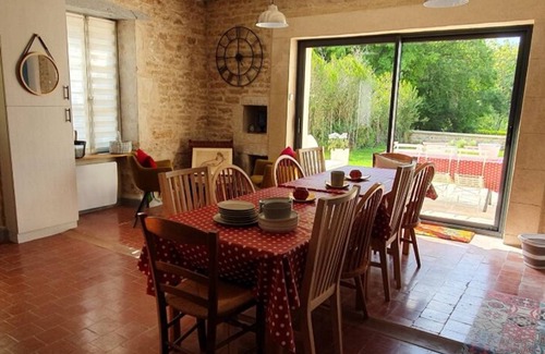 Asnieres-sous-Bois Casa | Gîte de Séjour La Romanella