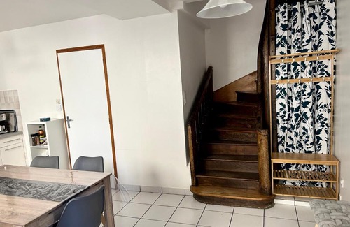 Saint-Pierre-des-Nids Casa | Gîte des halles : 4-6 pers. Maison de bourg.