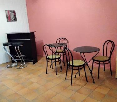 Lignieres-sur-Aire Casa | Gîte des jardins