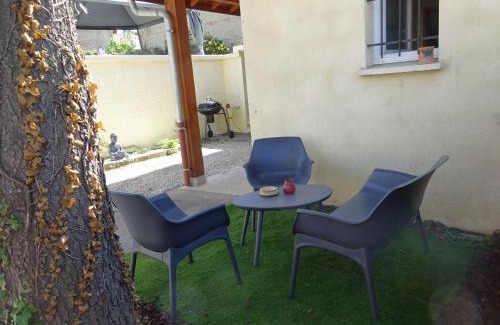 Villemoirieu Cama Y Desayuno | Gîte des Pleiades