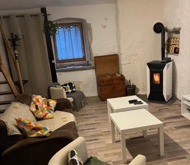 Ladoye-sur-Seille Casa | Gîte des reculées