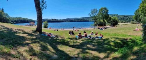 La Salvetat-sur-Agout Casa | Gîte du Gua des Brasses au bord du lac de la Raviège